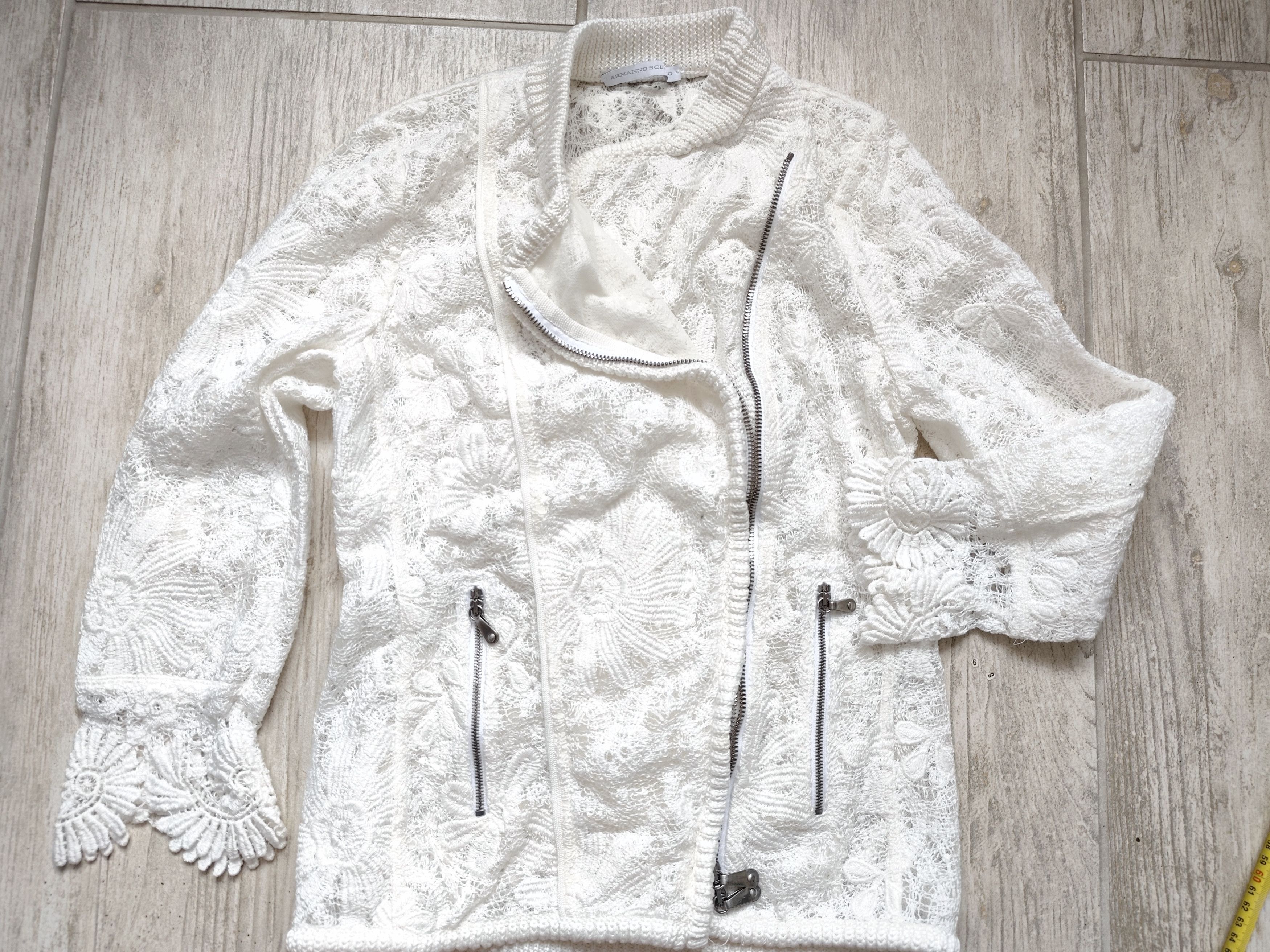 Ermanno Scervino Beautiful white lace jacket by Ermanno Scervino Size S / US 4 / IT 40 - 1 Thumbnail