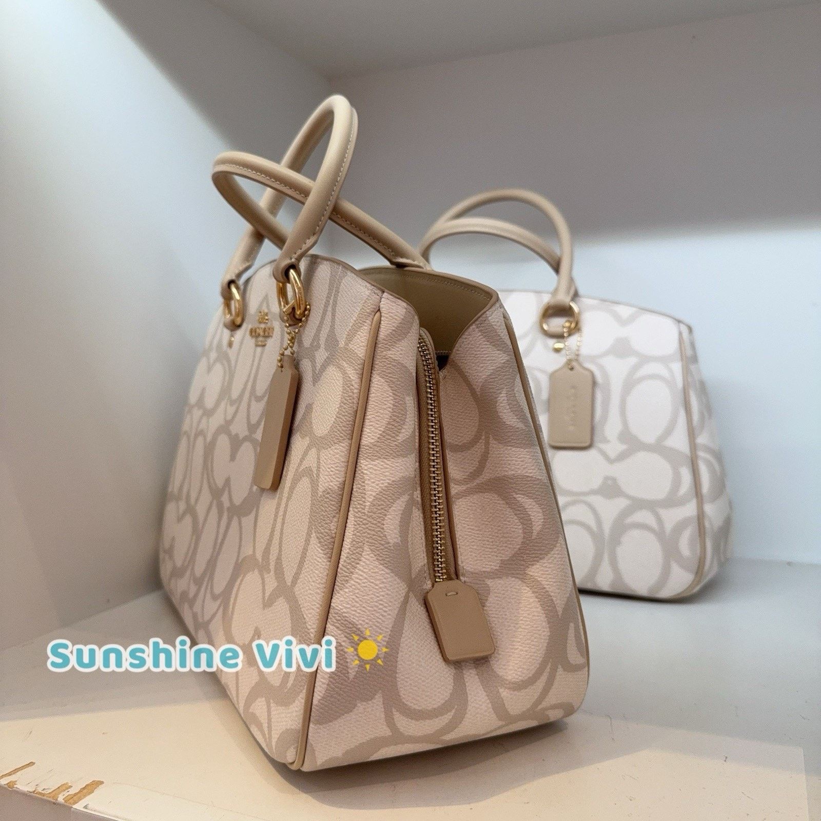 Coach NWT Coach Savannah Carryall Bag In Sketch Gold/Ivory CBH92 Size ONE SIZE - 2 Thumbnail