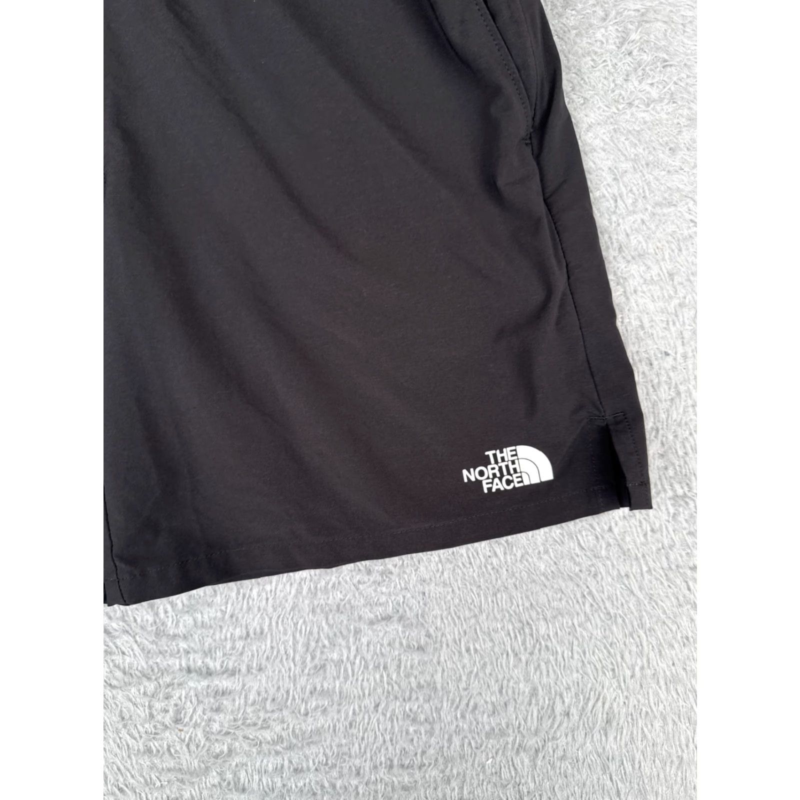 Vintage Columbia Women's Skort Small Black Nylon Shorts Omni-Shield Hiking Activewear Size 28" / US 6 / IT 42 - 2 Thumbnail