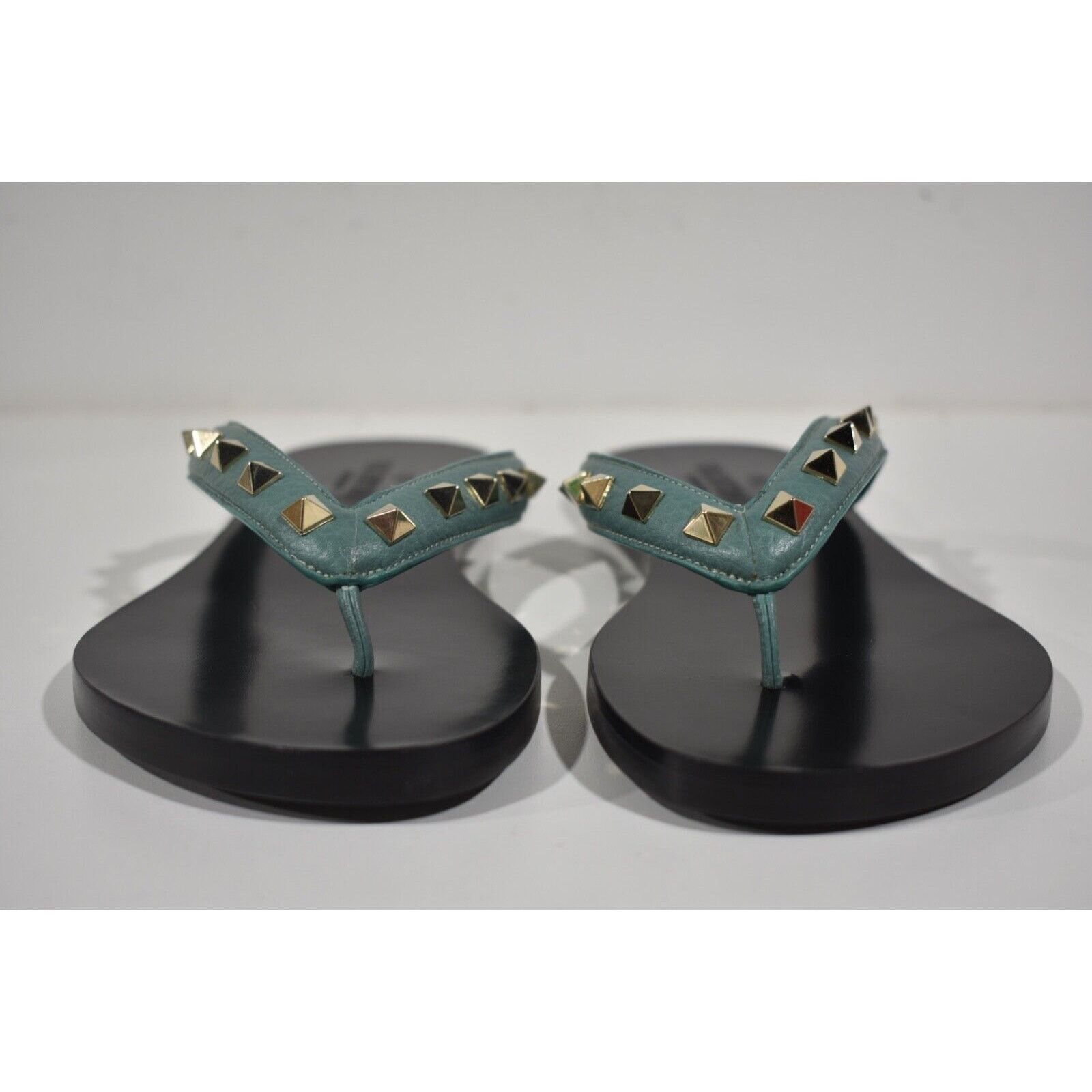 Valentino Valentino Rockstud Green Stud Black Leather Thong Sandal Size US 7.5 / IT 37.5 - 5 Thumbnail