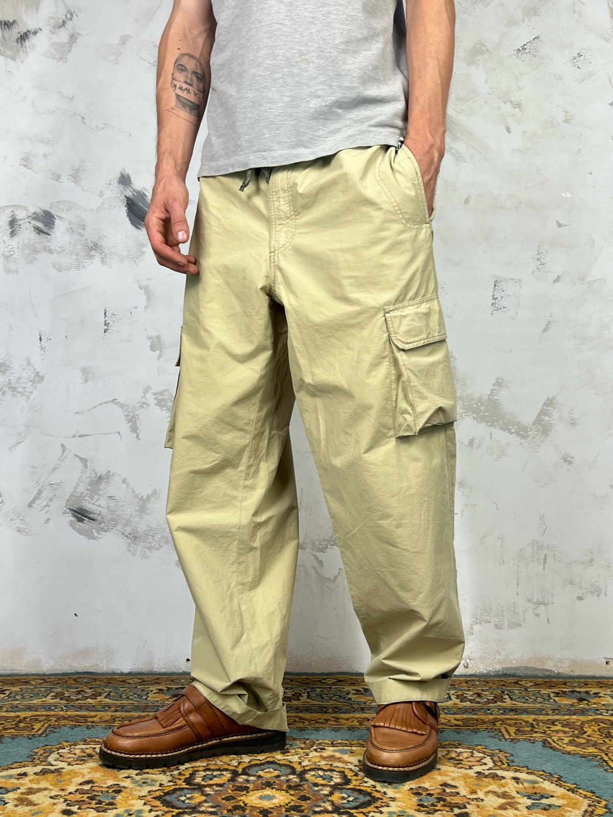 Old Navy Vintage Old Navy Lightweight Cargo Pants Size S – M Size US 30 / EU 46 - 1 Thumbnail