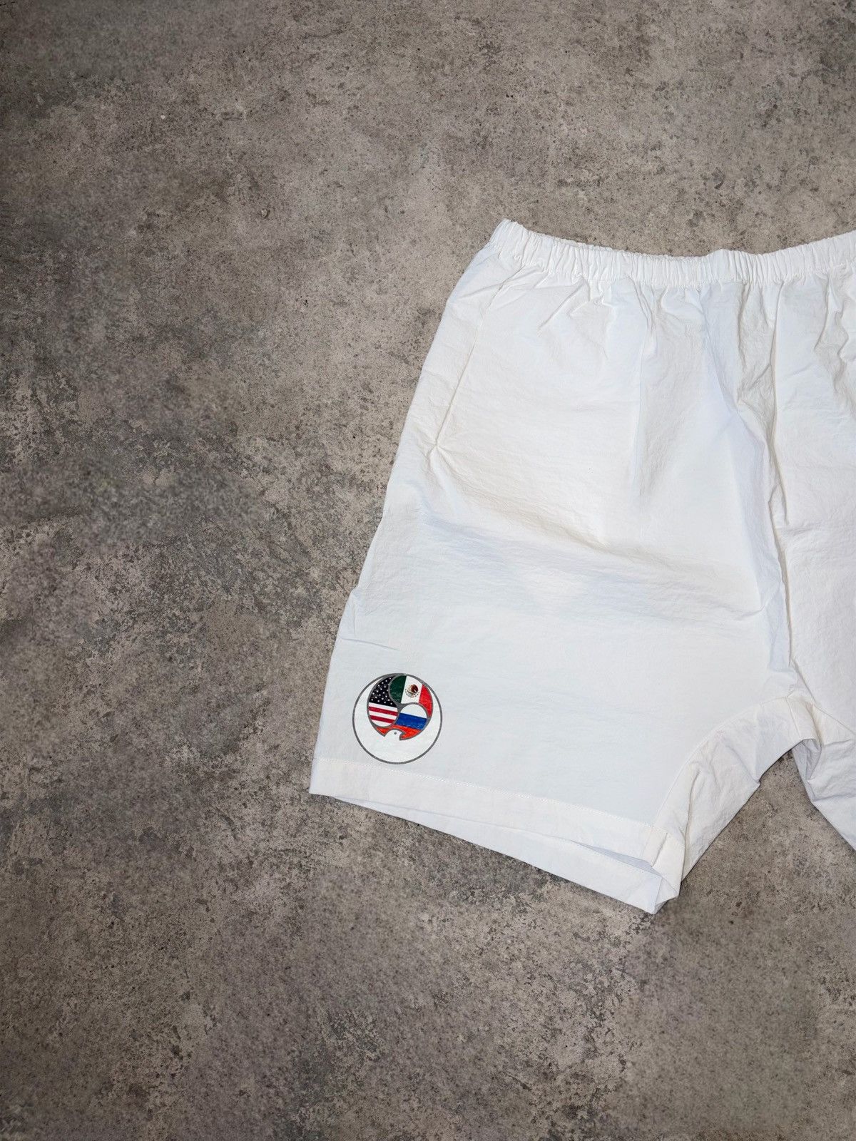 Yeezy YZY SH-01 Mexico Concert White Shorts Size US 32 / EU 48 - 2 Thumbnail