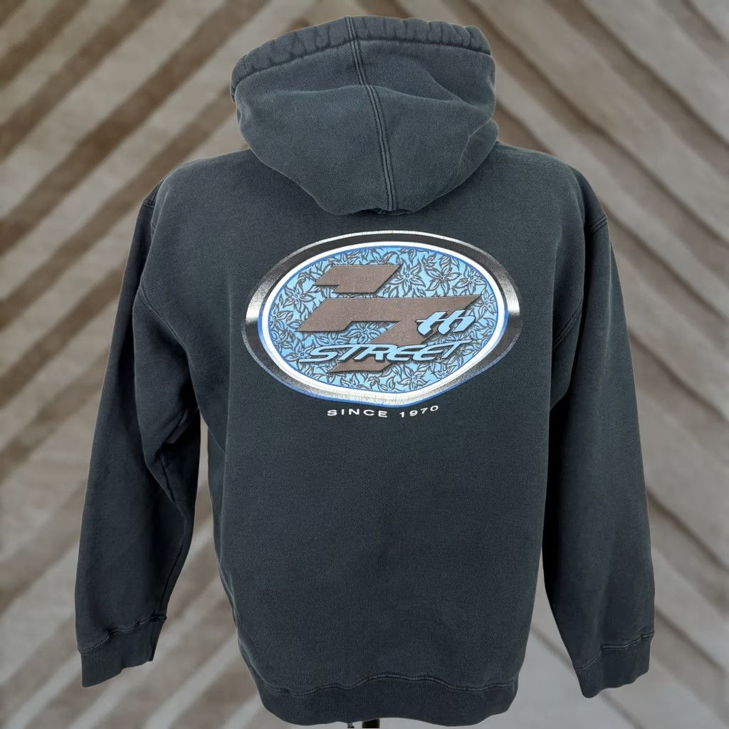 Vintage VINTAGE 17th Street Surf Shop Hoodie Mens Small Black 90s Beach Grunge Retro Skater Pullover Hoodie Mens Small Black 90s Beach Grunge Retro Skater Size US S / EU 44-46 / 1 - 1 Thumbnail