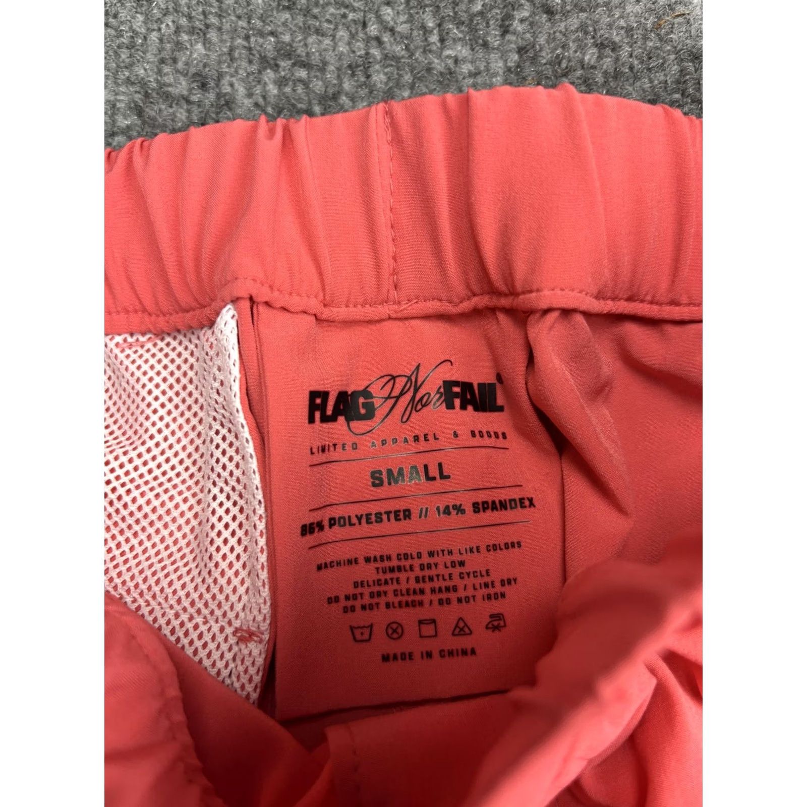 Pinko FLAG NOR FAIL Jogger Pants Mens Small 30x29 Pink Lightweight Pockets Front Zip Pocket Athletic Skinny Fit 86% Polyester 14% Spandex Size US 29 - 2 Thumbnail