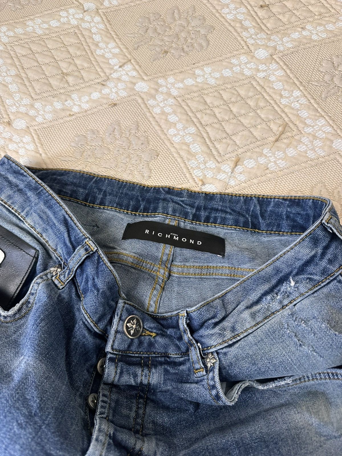 John Richmond 🔥 John RICHMOND Denim Big Logo Y2K Distressed Pants Jeans Size US 30 / EU 46 - 7 Thumbnail