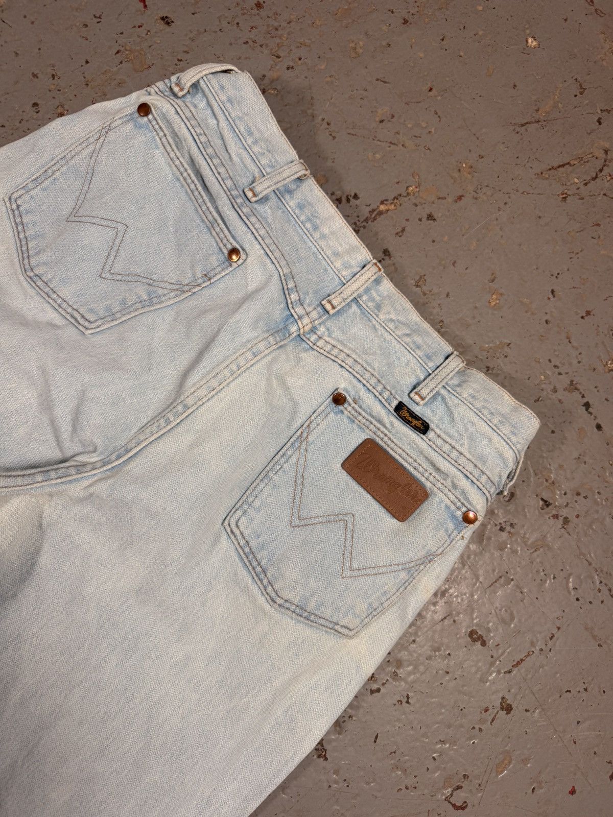 Wrangler Vintage Wrangler Light wash Denim Jeans Size US 32 / EU 48 - 2 Thumbnail
