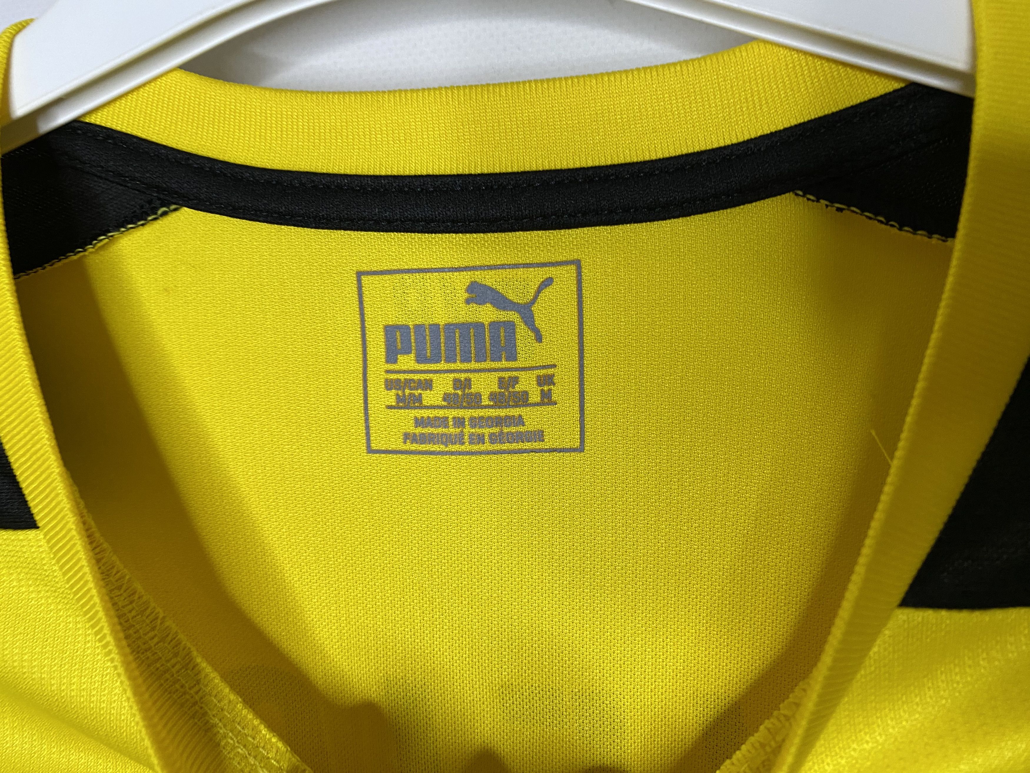 Puma BORUSSIA DORTMUND 2017 2018 HOME CUP FOOTBALL SHIRT SOCCER Size US M / EU 48-50 / 2 - 8 Thumbnail