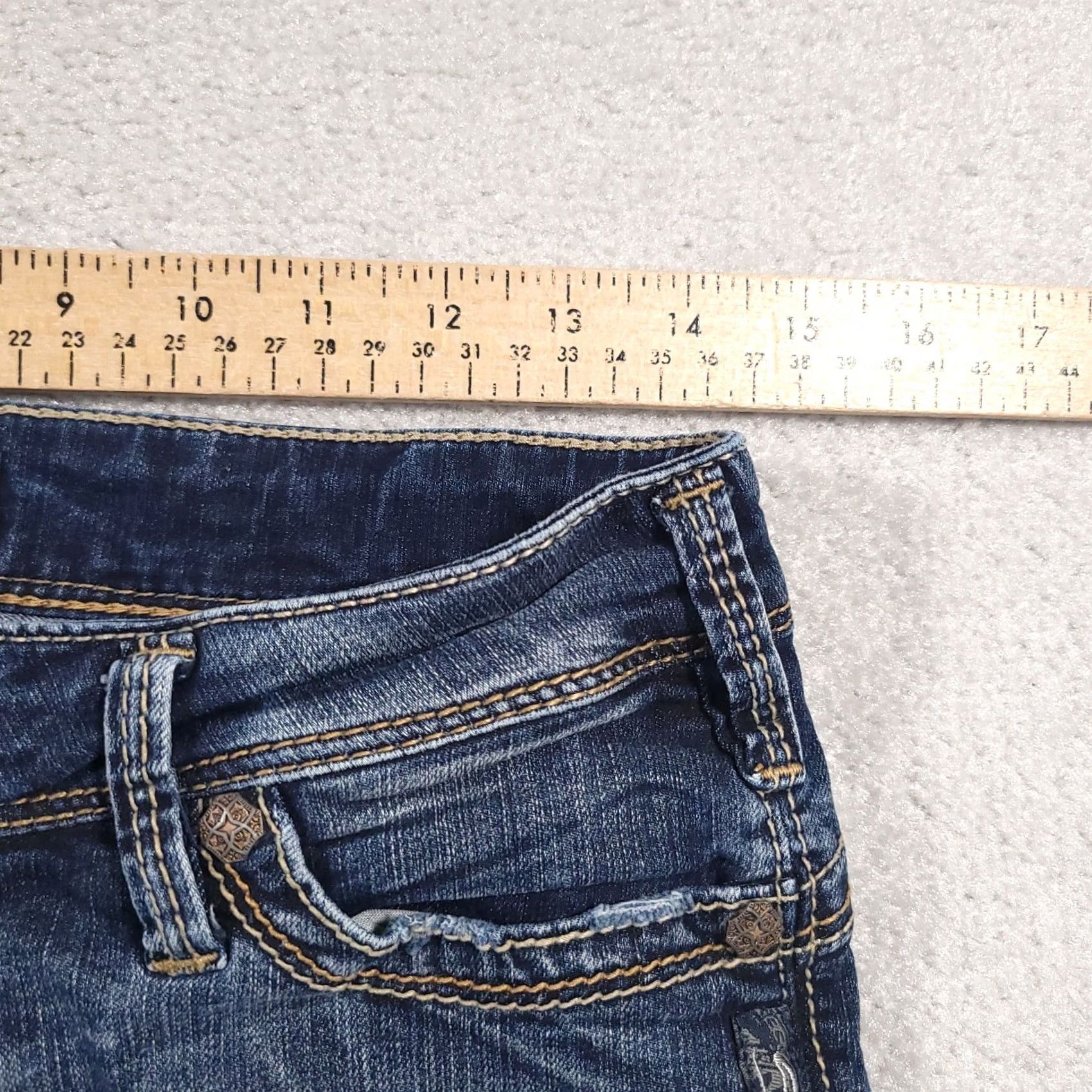 Silver Jeans Co. Silver Jeans Bermuda Stretch Denim Jean Shorts Women 27 Camden Rose Bermuda Mostly Casual Jeans Shorts Women 27 Size 27" / US 4 / IT 40 - 6 Thumbnail