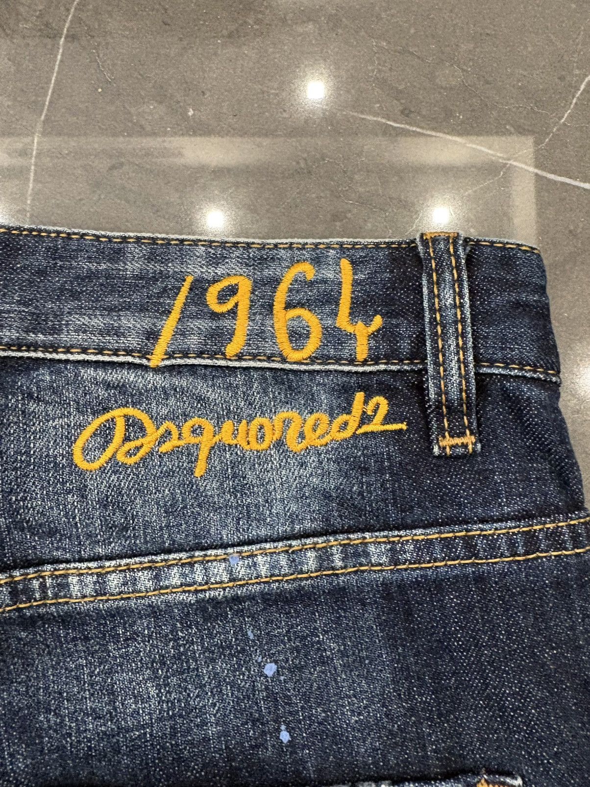 Dsquared2 NWT Dsquared2 Paint Splatter Distressed Denim Jeans 33 1964 Size US 33 - 2 Thumbnail