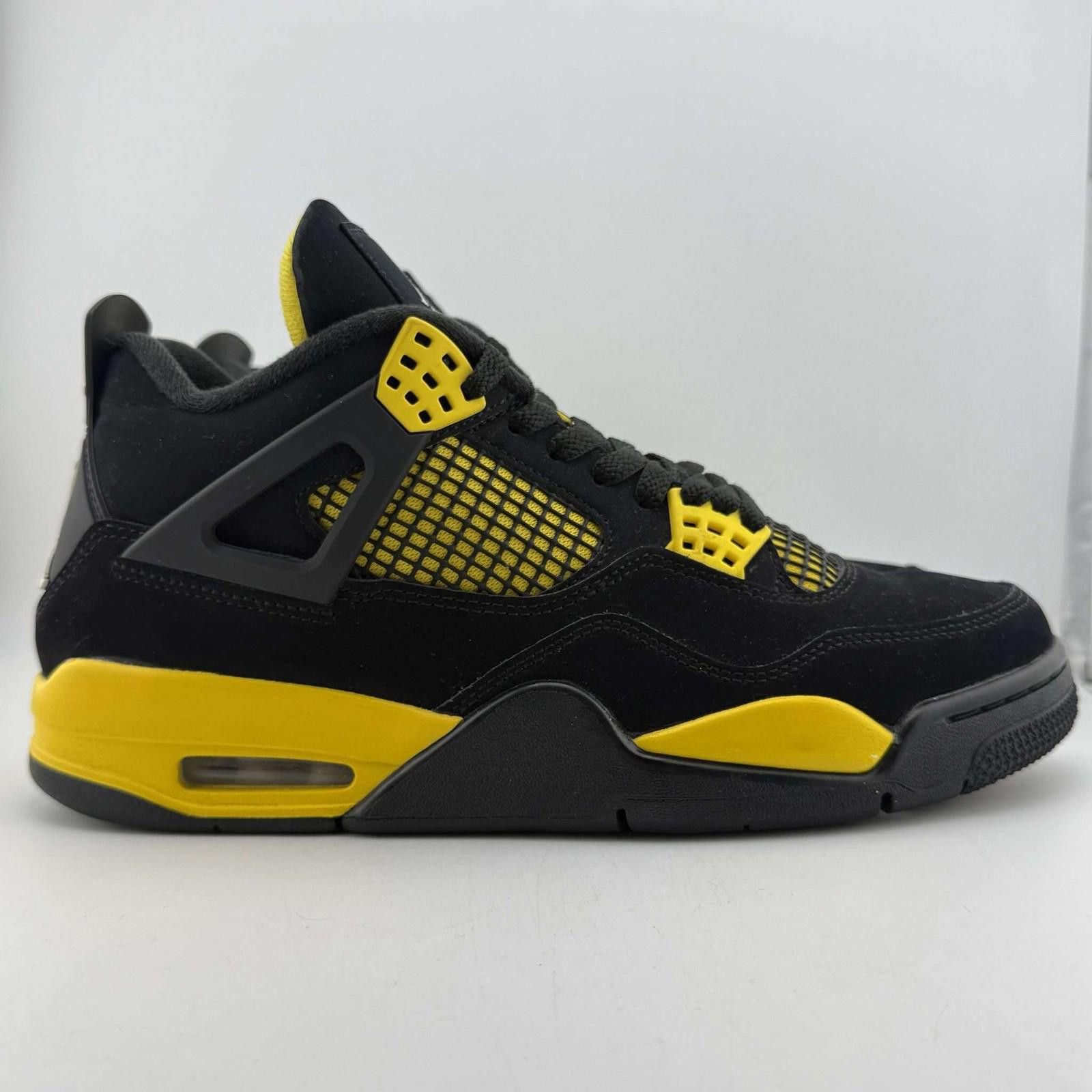 Jordan Brand Air Jordan 4 Retro Black/Yellow US 9 Used with Box Size US 9 / EU 42 - 4 Thumbnail