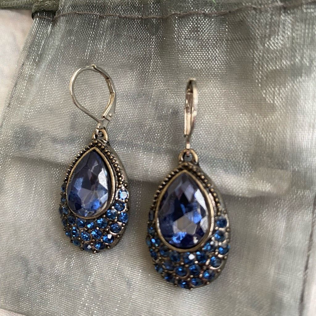 Other Tear drop earrings w/blue rhinestones and lever back closure Size ONE SIZE - 3 Thumbnail
