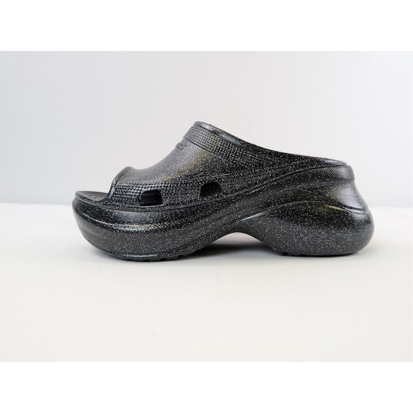 Balenciaga × Crocs o1rshd1 Q:2 / Pool Slide Slipper Sandals in Black Size US 8 / IT 38 - 11 Thumbnail