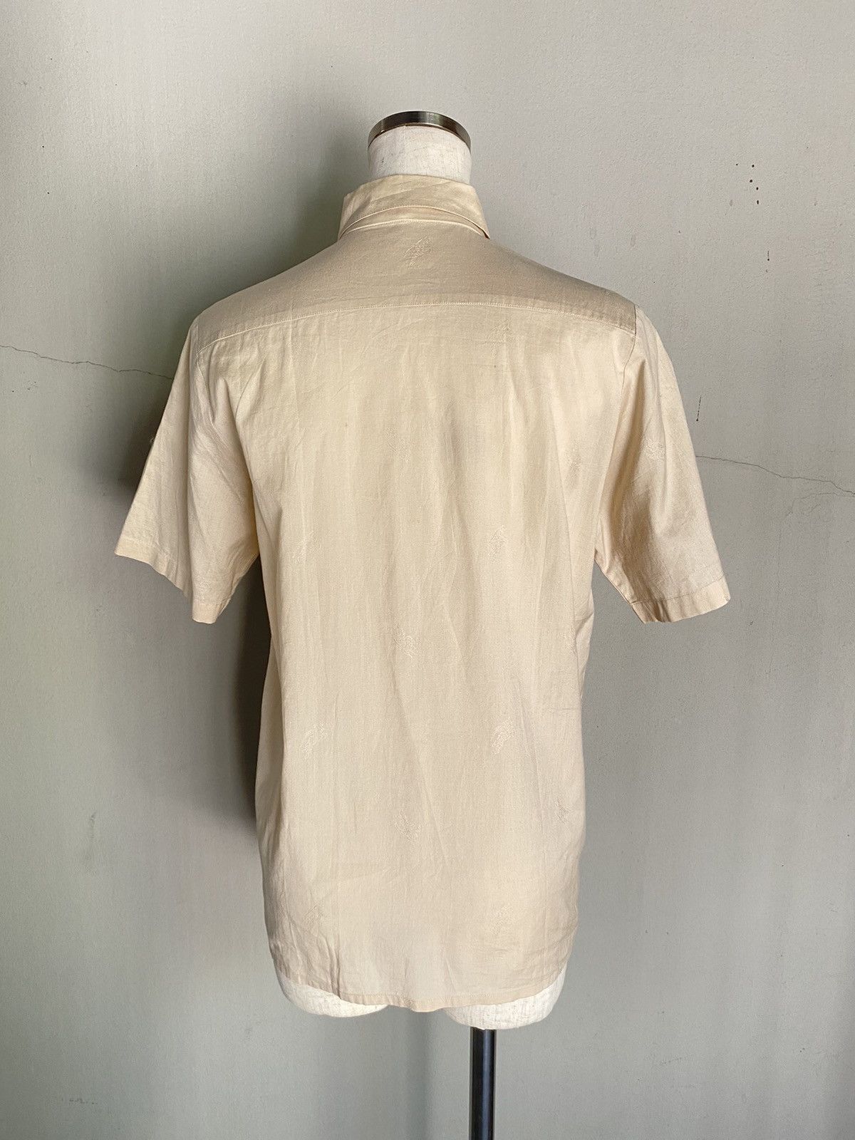 Burberry BURBERRY Beige Pleated Button-Up Shirt Size M / US 6-8 / IT 42-44 - 2 Thumbnail