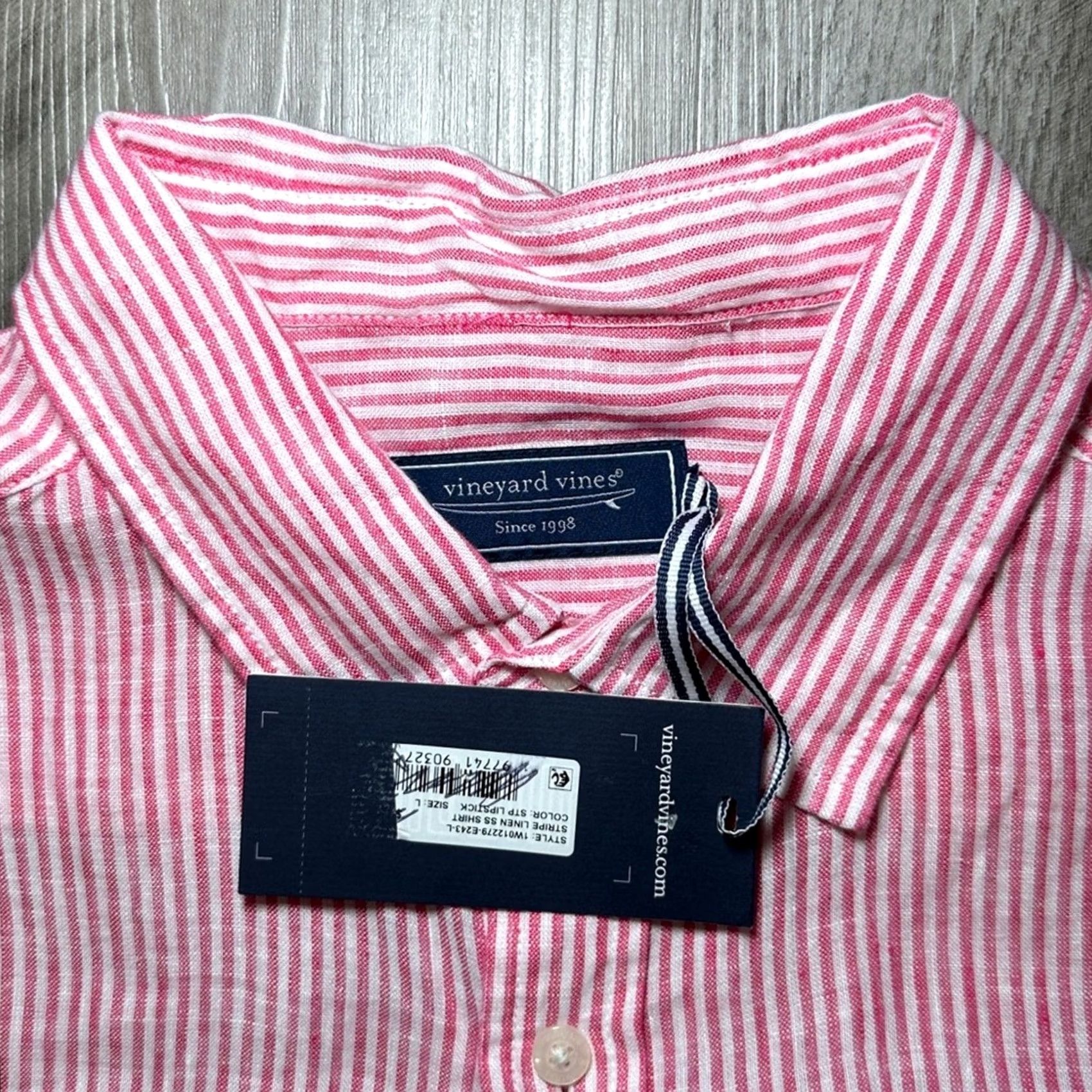 Vineyard Vines Vineyard Vines Linen Striped Lipstick Short Sleeve Button Down - Large Mens Shirt Pink Linen 100% Lipstick Striped S/S Jacket? Size US 33 - 5 Thumbnail