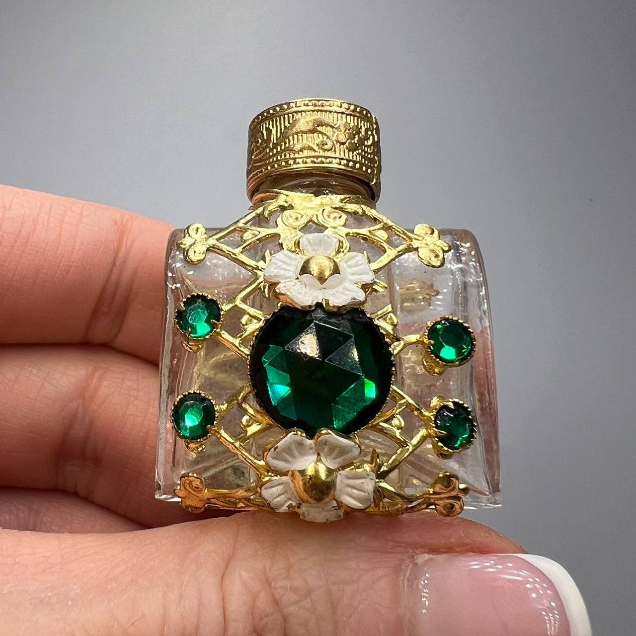 Vintage 1980's Vintage Czech Bohemia Glass Perfume Flask Bottle Size ONE SIZE - 1 Thumbnail
