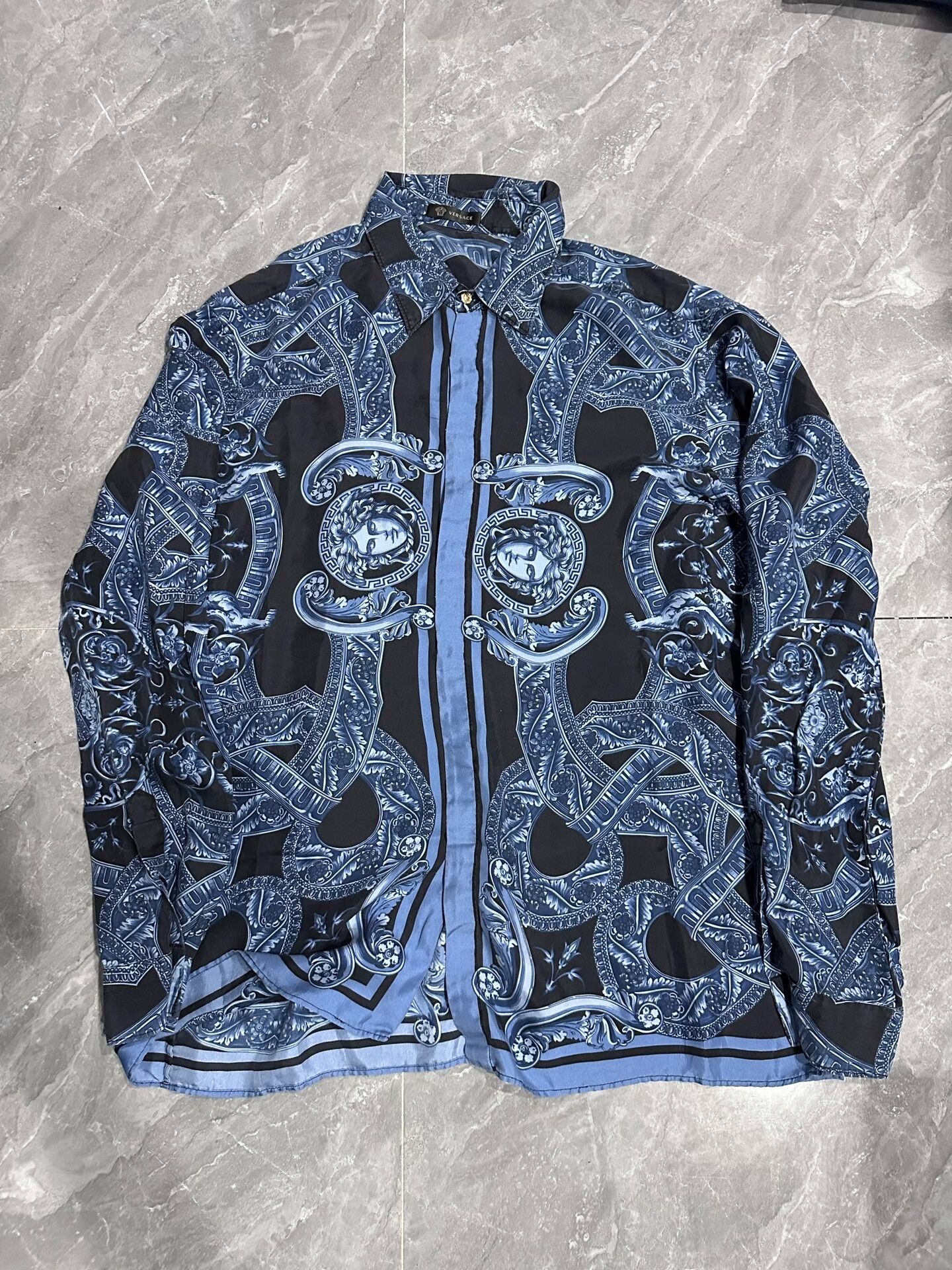 Versace Versace Silk Long Sleeve Shirt Blue Black Size US S / EU 44-46 / 1 - 1 Thumbnail