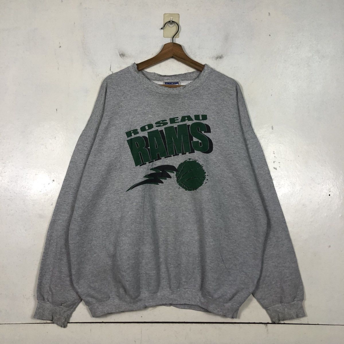 Vintage 📌Vintage Sweatshirt Crewneck Sportswear Roseau Rams Usa Size US M / EU 48-50 / 2 - 3 Thumbnail