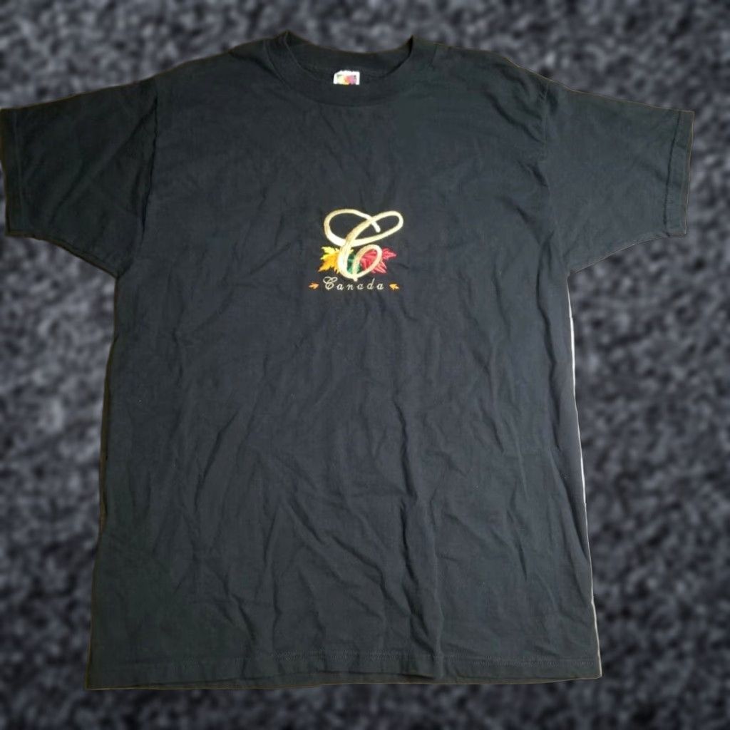 Fruit Of The Loom VINTAGE Fruit of the Loom Mens XL Black Short Sleeve T Shirt 90s Canada Embroidered Tourist Vacation Cotton Size US XL / EU 56 / 4 - 1 Thumbnail