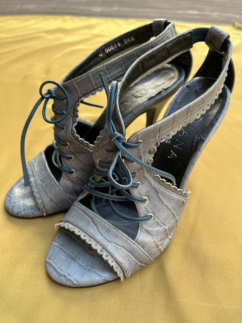 Japanese Brand Diana Amorosa heels Size US 7.5 / IT 37.5 - 6 Thumbnail