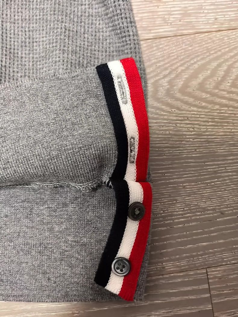 Thom Browne Thom browne Waffed sweatshirt 2503-Nextarrow Size US XL / EU 56 / 4 - 4 Thumbnail