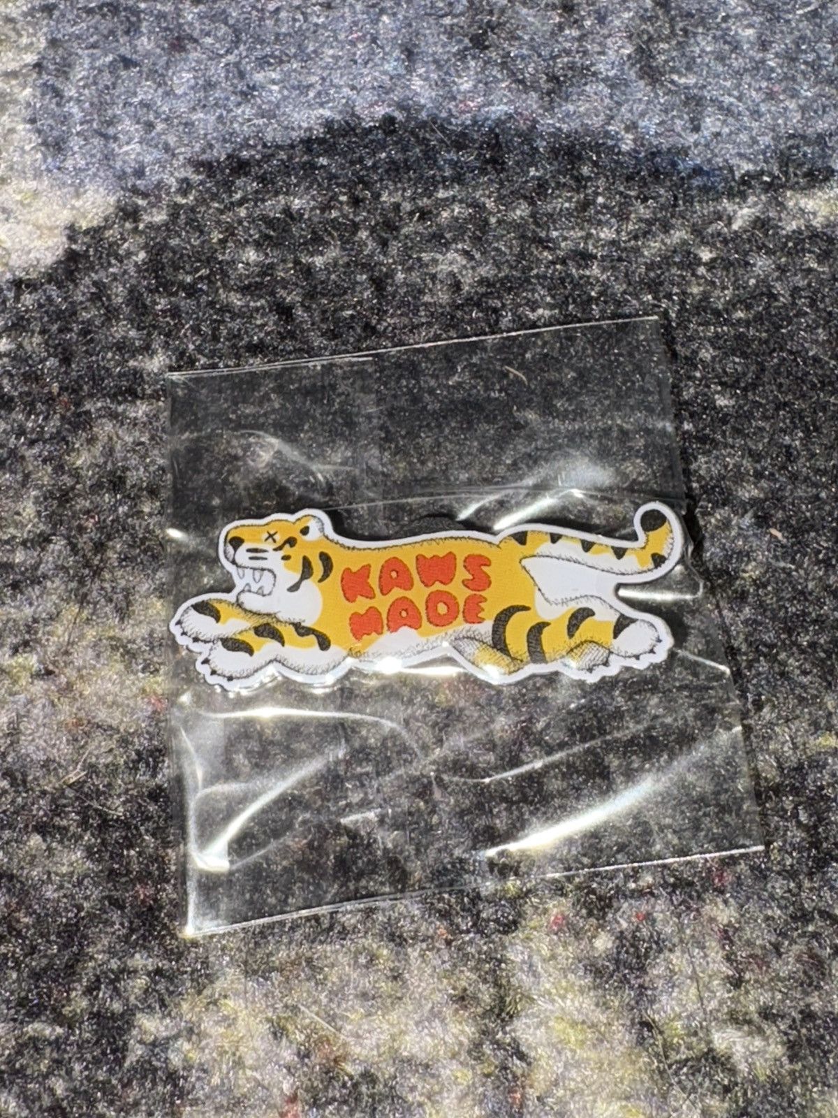 Human Made × Japanese Brand × Kaws Human Made x KAWS Tiger Pin Size ONE SIZE - 1 Thumbnail