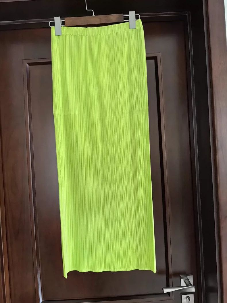 Issey Miyake Issey Miyake size:3 Light green pleated skirt Size 23" - 1 Thumbnail