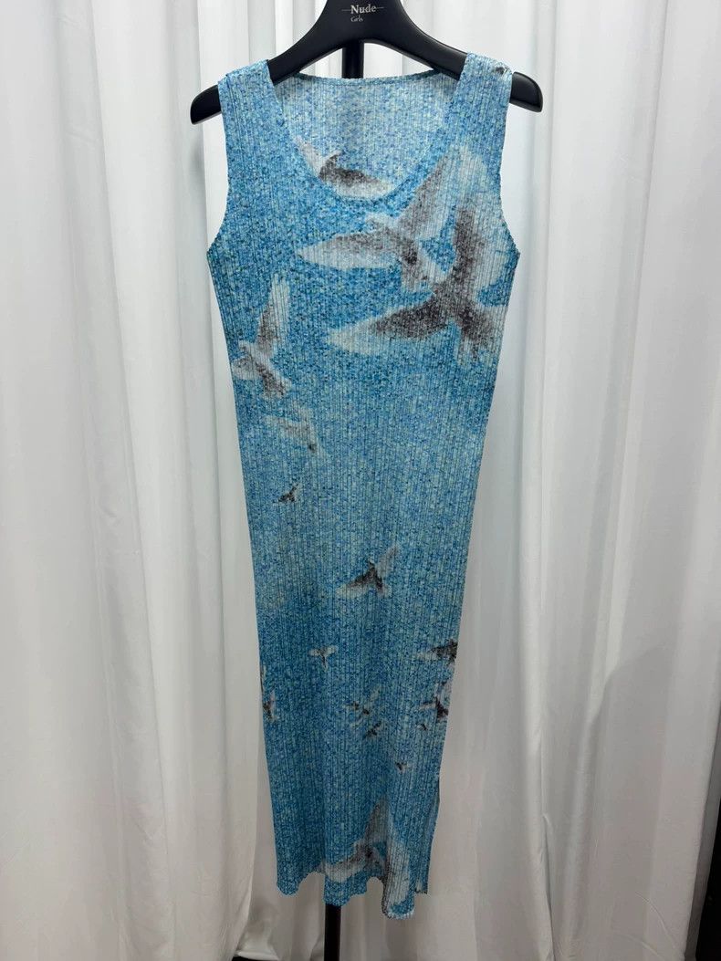 Issey Miyake Issey miyake size 3 Peace Dove Dress Size M / US 6-8 / IT 42-44 - 1 Thumbnail