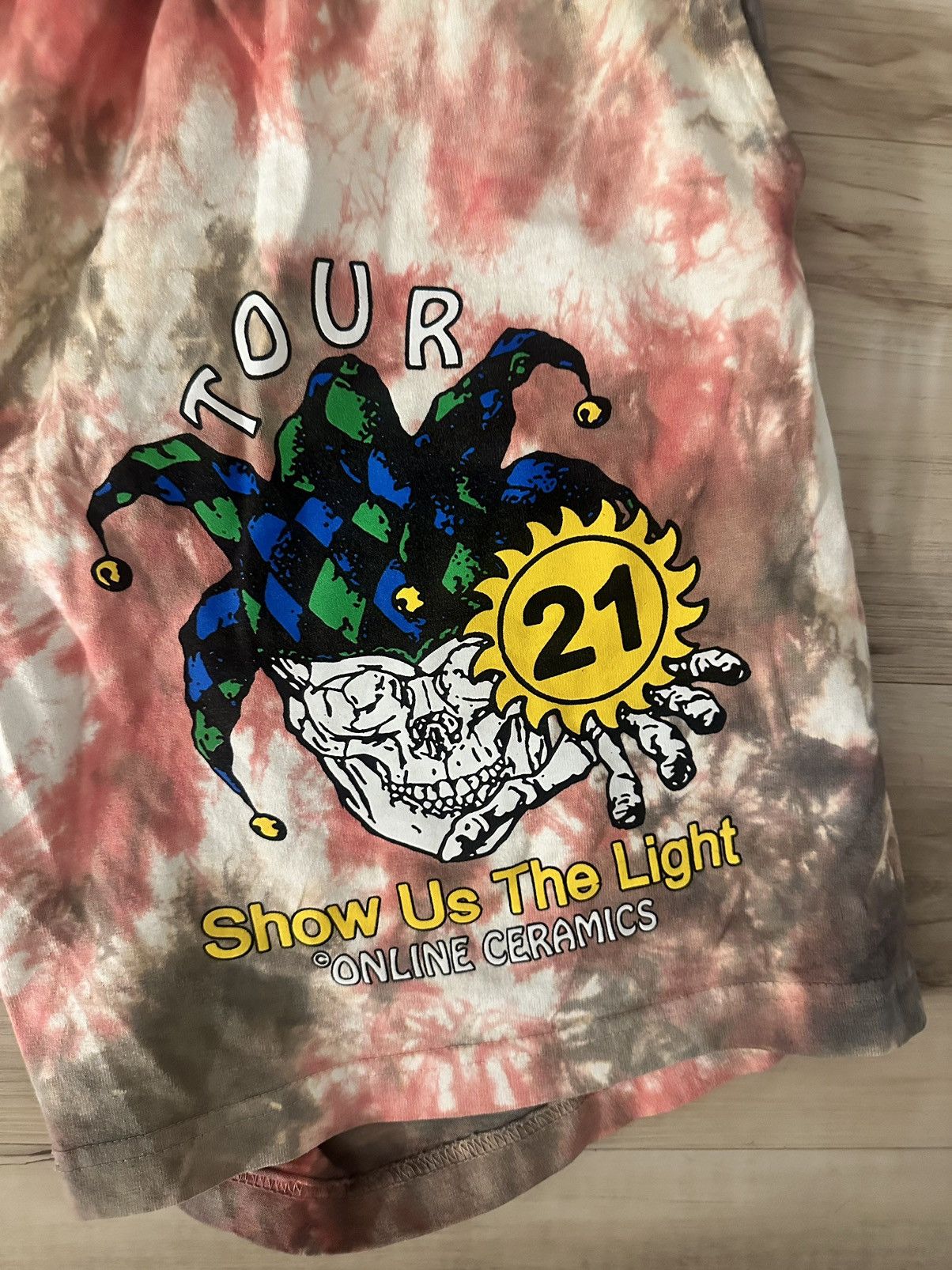 Online Ceramics Online Ceramics Grateful Dead Tour Tie Dye Shorts Size XL Size US 36 / EU 52 - 2 Thumbnail