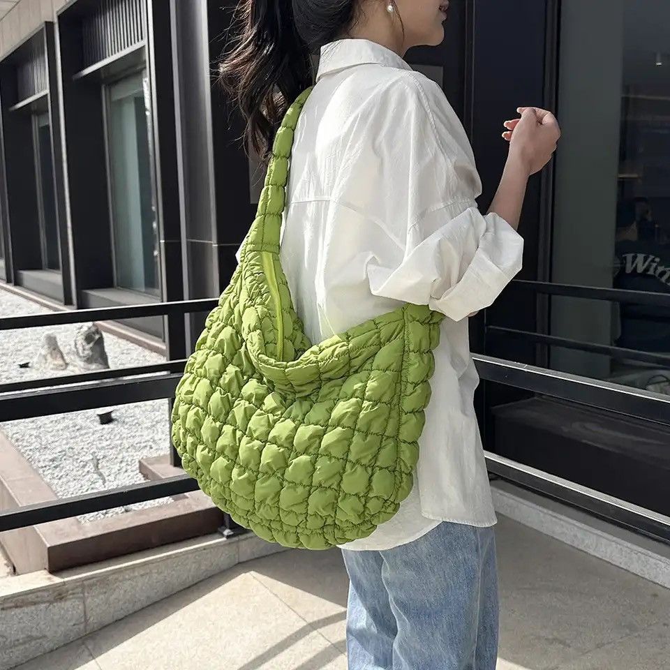 Japanese Brand Quilted Padded Crossbody Bag Size ONE SIZE - 1 Thumbnail