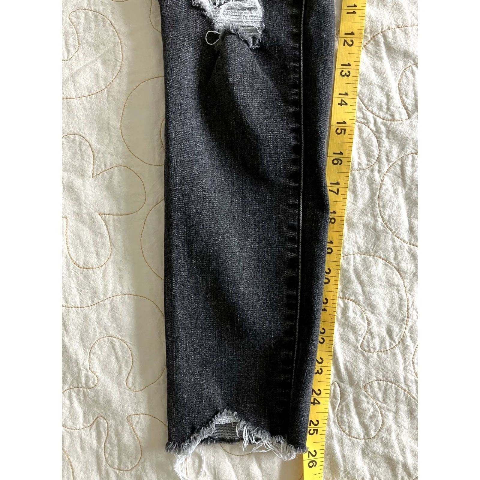 Levi's Levi’s Women Jeans Size 27 Black 720 High-Rise Super Skinny Stretch Denim Cut Jeans Skinny Womens 27in Inseam 27in Regular Stretch Size 27" / US 4 / IT 40 - 5 Thumbnail