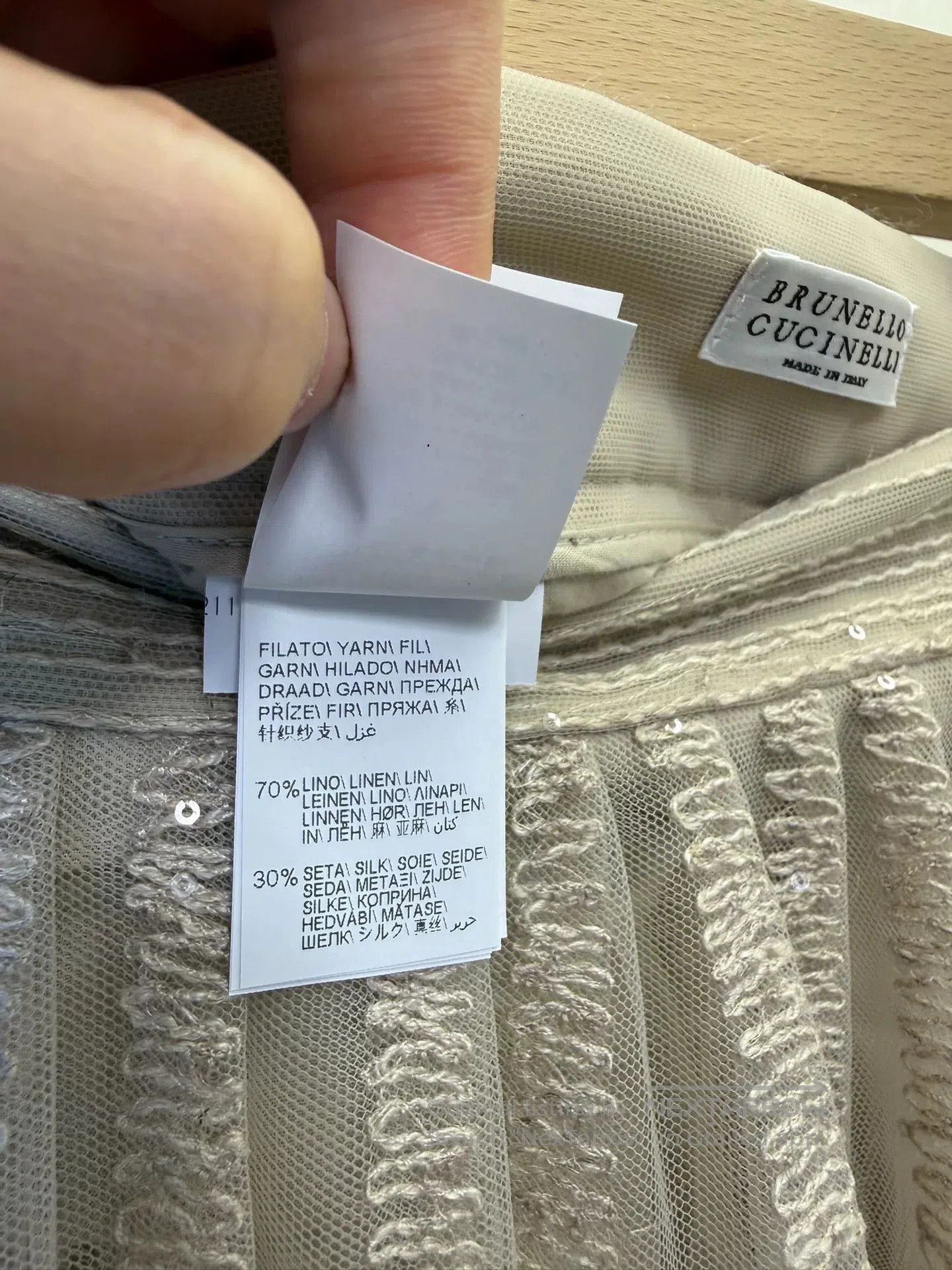 Brunello Cucinelli Brunello Cucinelli Sequin Midi Skirt. Size US 36 / EU 52 - 8 Thumbnail