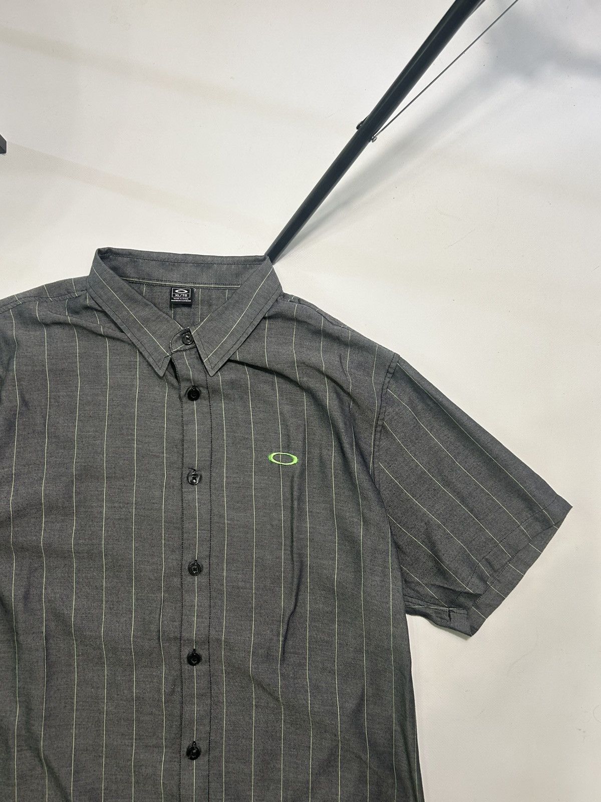 Oakley × Vintage Oakley Outdoor Streetwear Hawaiian Button Shirt Mens XL Size US XL / EU 56 / 4 - 4 Thumbnail