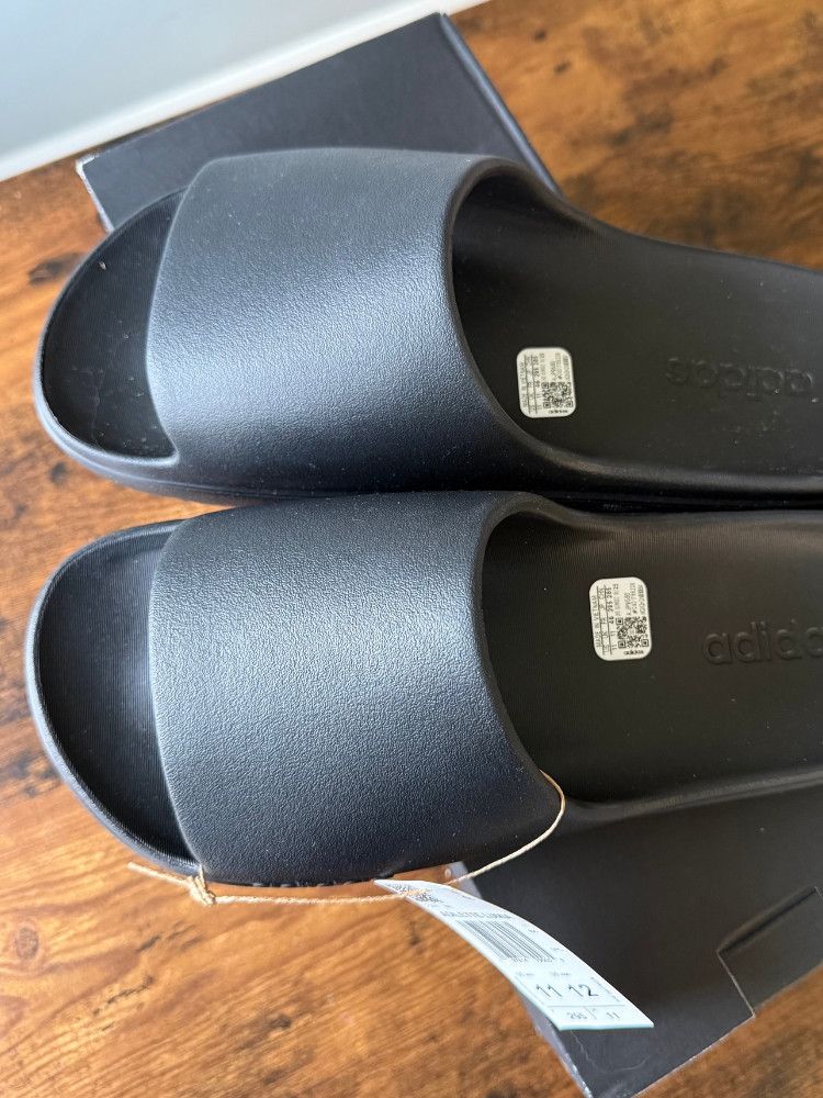 Adidas NWT adidas Adilette Lumia Slides Sandals, Black, Size 11 Size US 11 / EU 44 - 5 Thumbnail