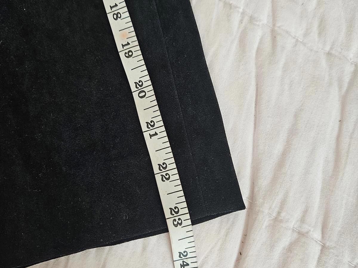 Designer Nwt Doncaster Elegant Black Suede Like Skirt with Zip Detail Size 30" / US 8 / IT 44 - 7 Thumbnail