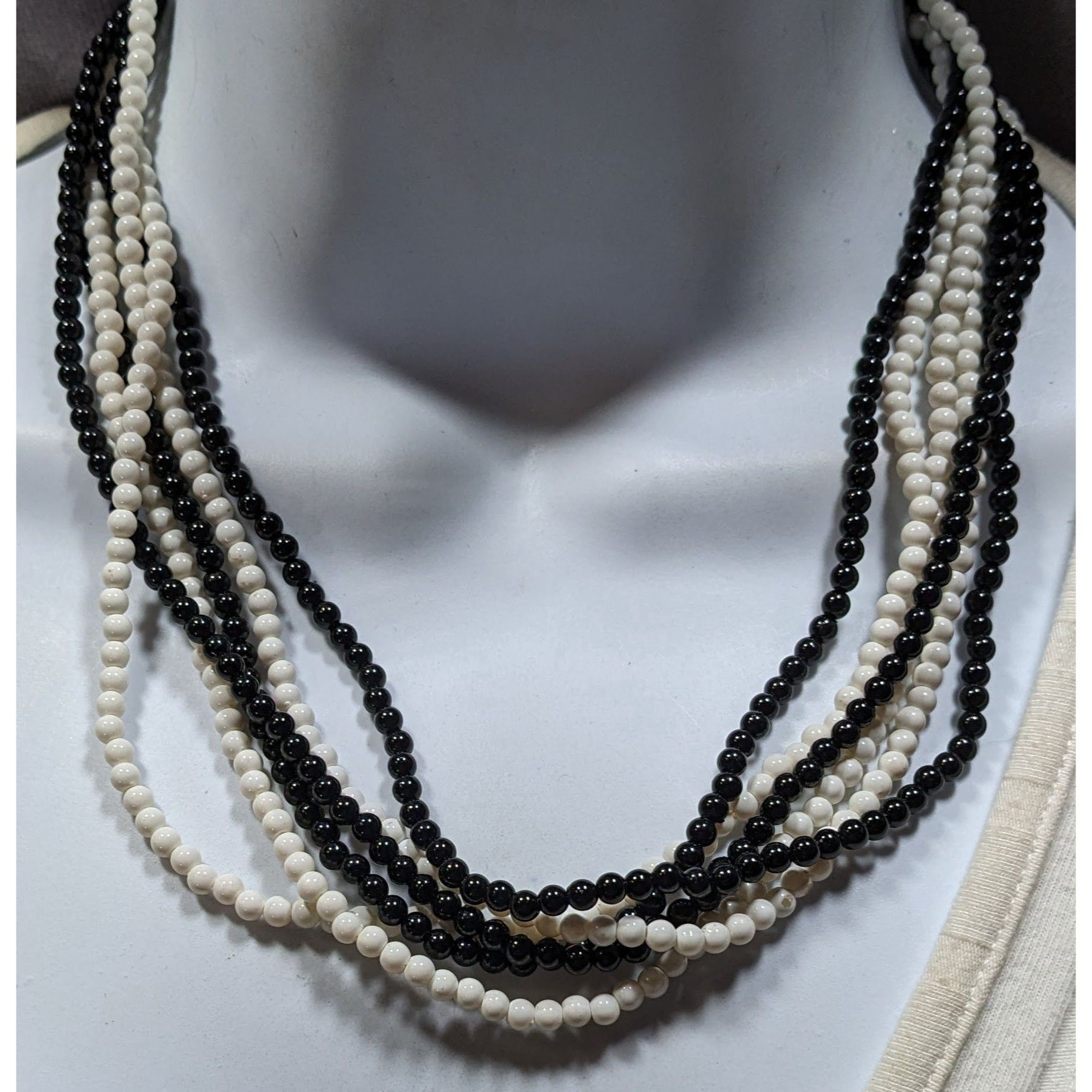 Other Vintage Black And White Multi-Strand Beaded Necklace With Go Size ONE SIZE - 4 Thumbnail