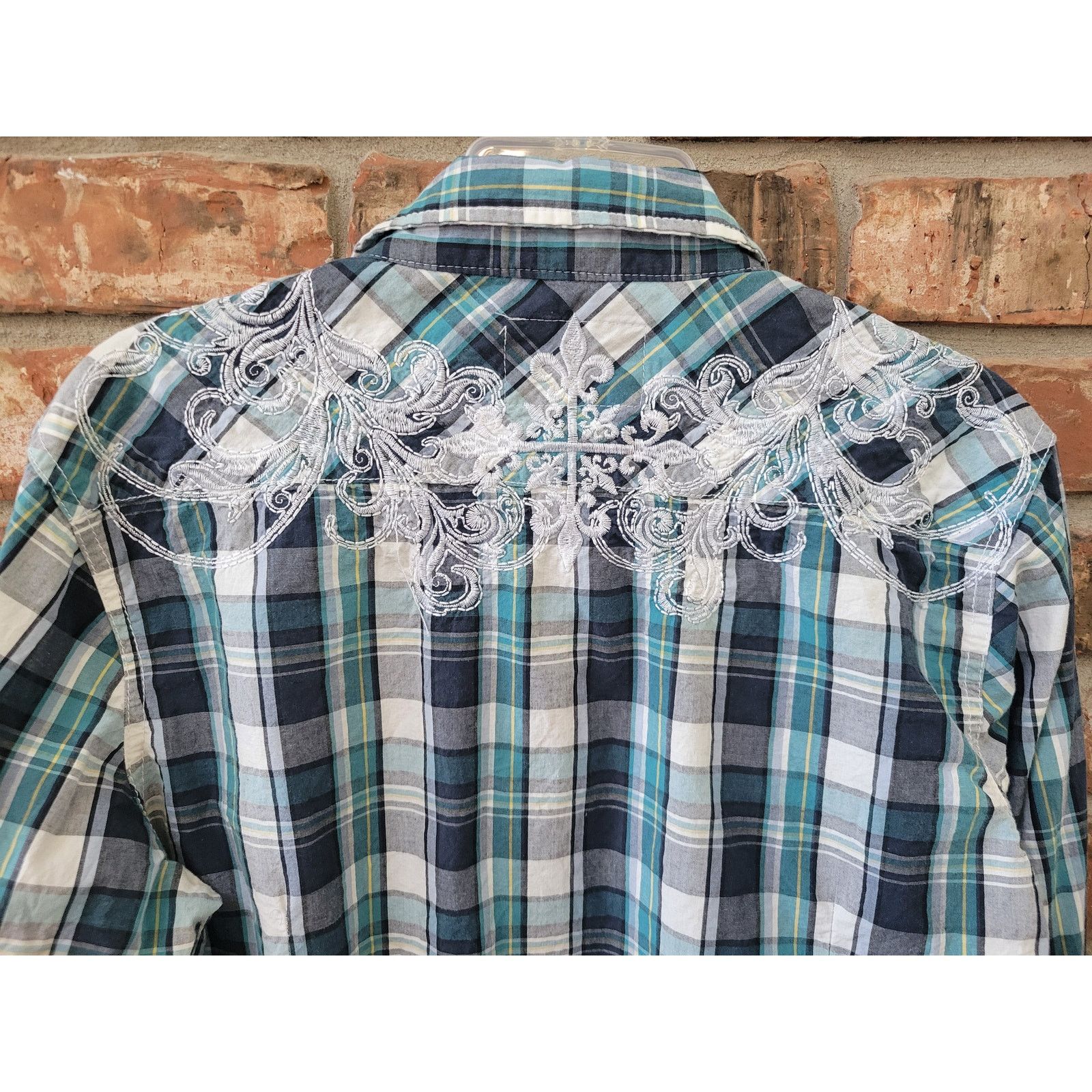 BKE Buckle Pop Icon Sz Large Mens Plaid Pearl Snap Embroidered Size US L / EU 52-54 / 3 - 6 Thumbnail