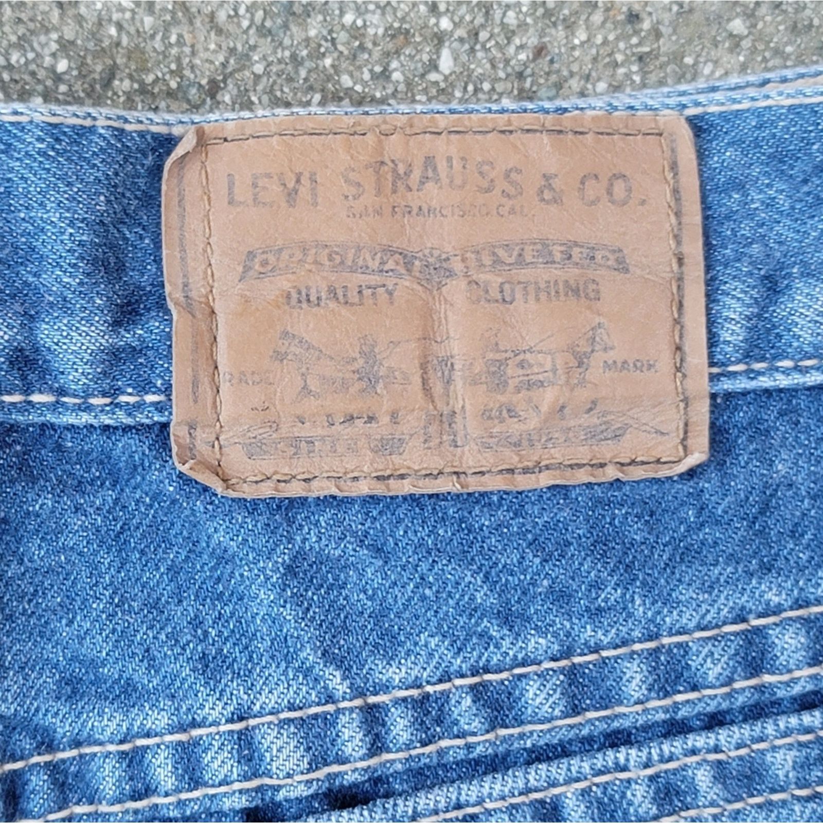 Levi's Vtg Levi's Fitted Midi Denim Skirt Size 28" / US 6 / IT 42 - 5 Thumbnail