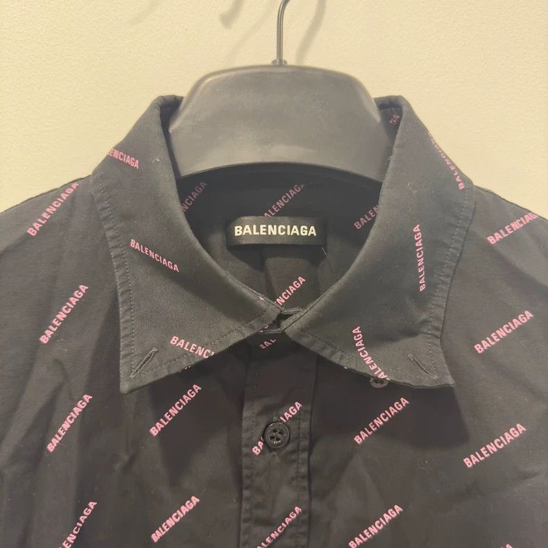 Balenciaga Balenciaga size 36 Black and Pink Bullet Screen Short Slee Size S / US 4 / IT 40 - 3 Thumbnail