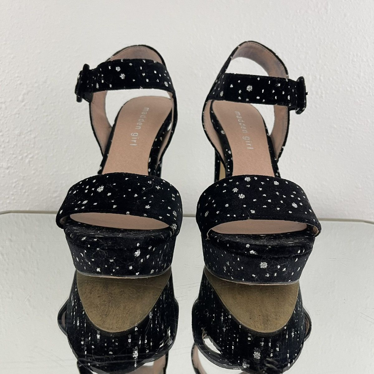 Other MADDEN GIRL Black Velvet Glitter Dot Rolloo Platform Heels Size US 8 / IT 38 - 9 Thumbnail