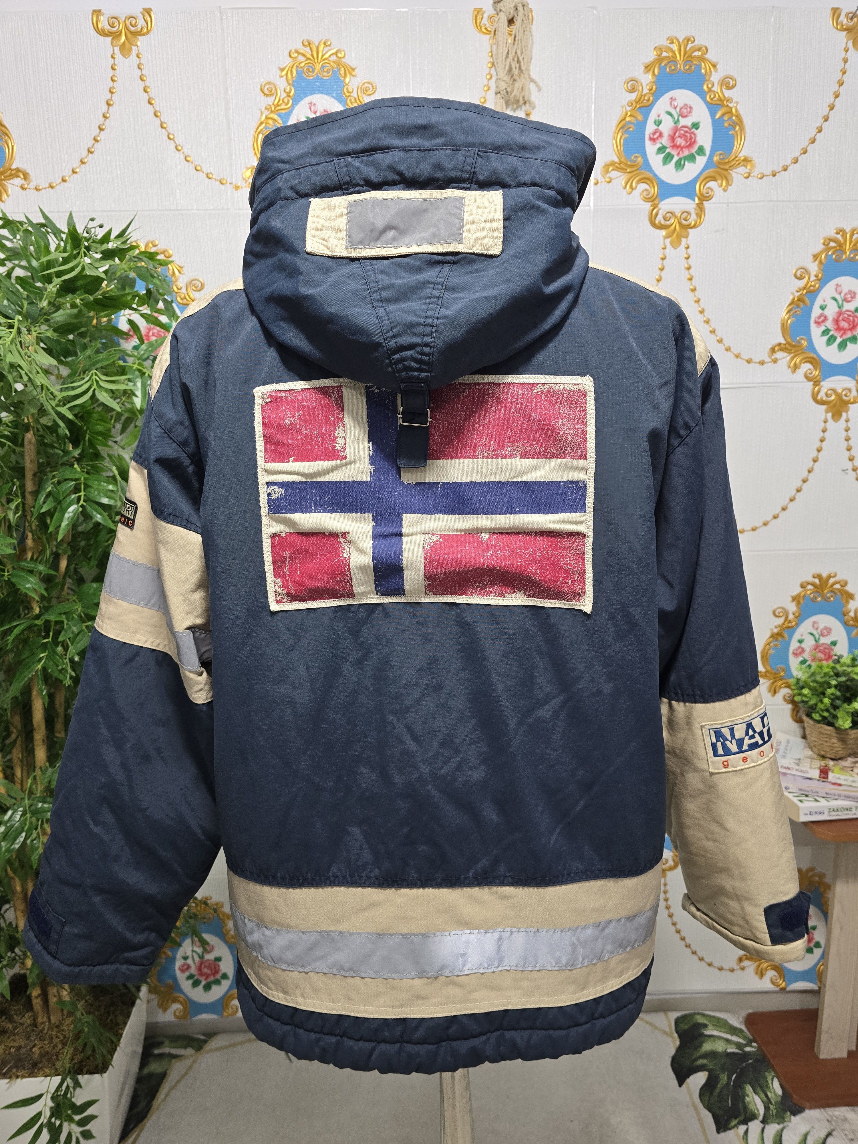 Napapijri NAPAPIJRI Geographic anorak jacket VINTAGE RARE excellent Size US L / EU 52-54 / 3 - 4 Thumbnail