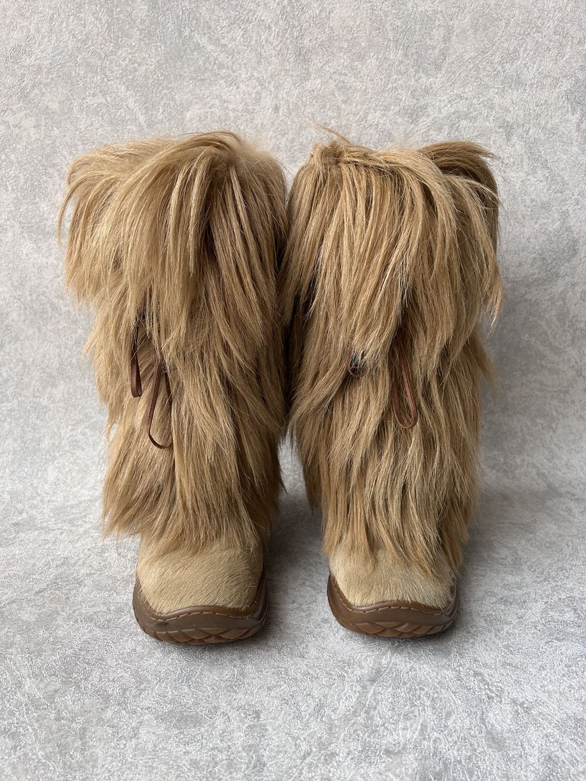 Japanese Brand Y2K Vintage Real Fur Fluffy Winter Boots Size US 7 / IT 37 - 8 Thumbnail