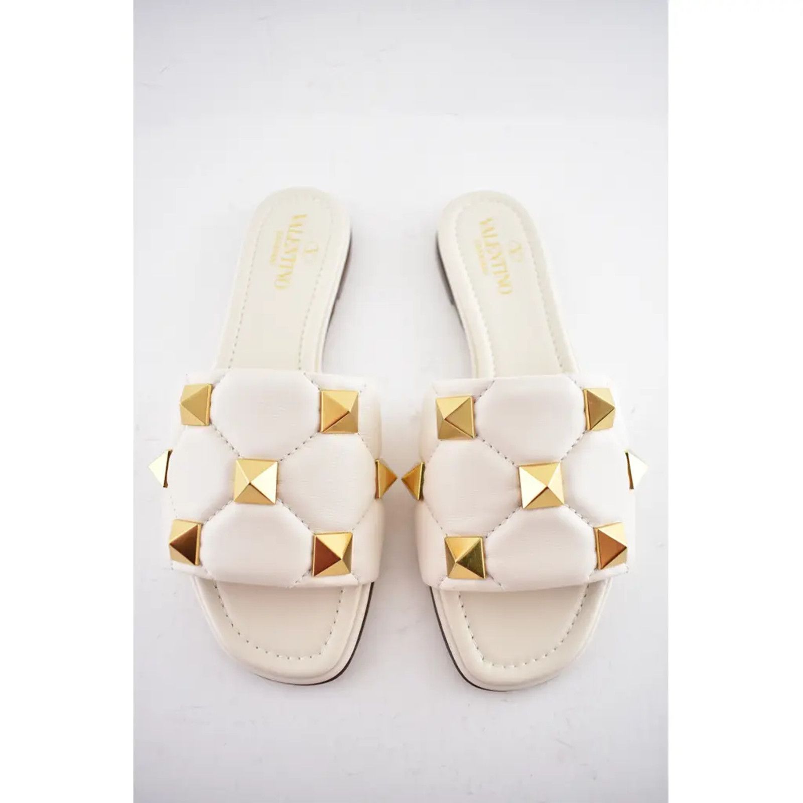 Valentino Valentino Rockstud Roman Stud Ivory Gold Leather Quilted Size US 5.5 / IT 35.5 - 8 Thumbnail