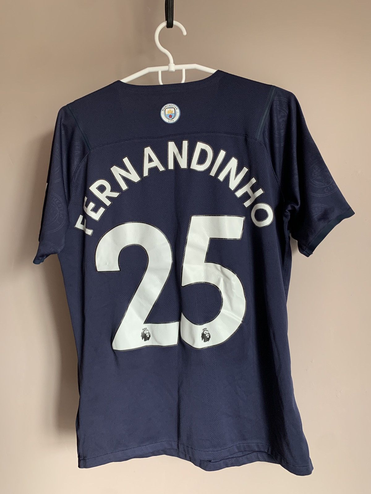 Puma Manchester City Football Shirt Puma Soccer FERNANDINHO #25 Size US M / EU 48-50 / 2 - 1 Thumbnail