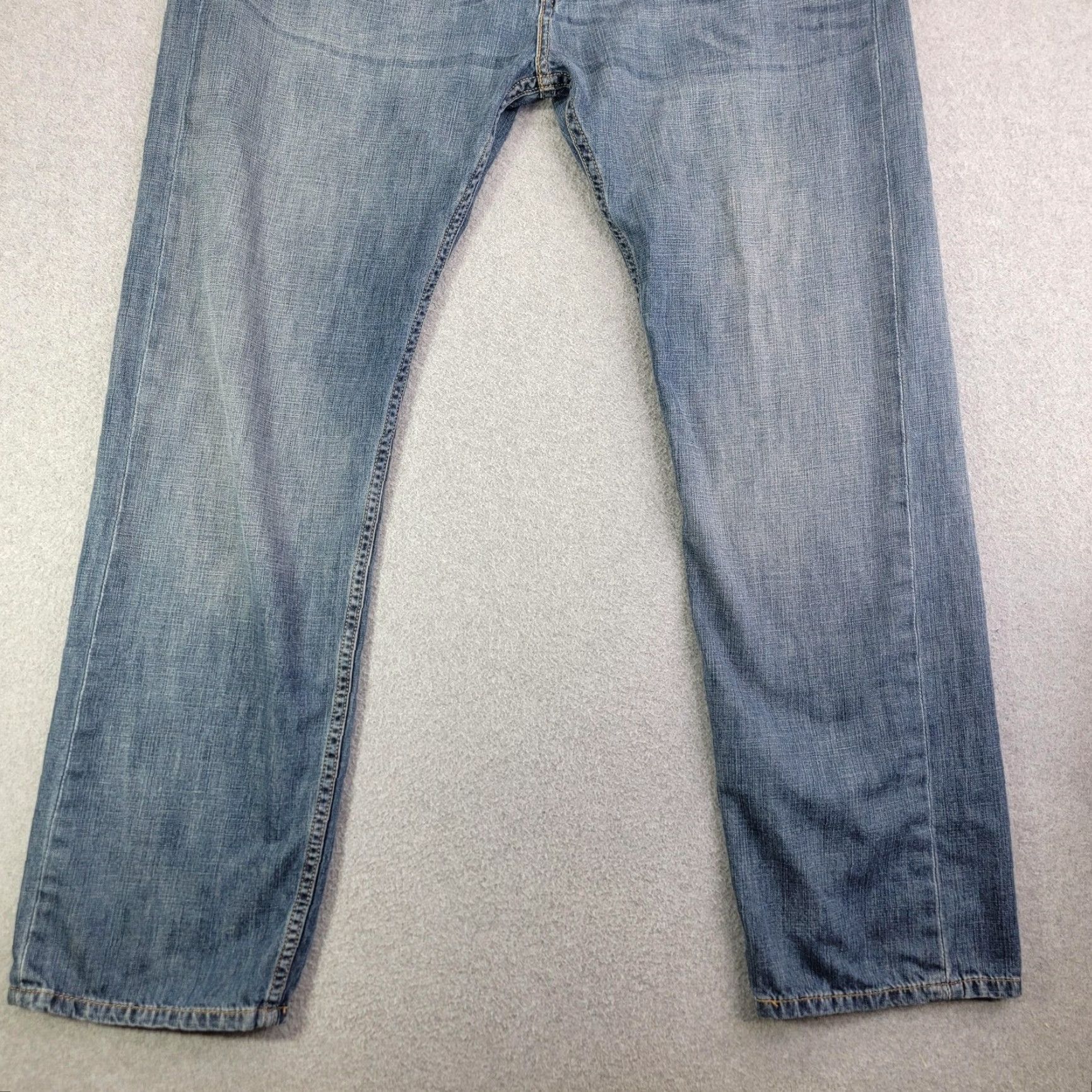 Levi's Levi's 505 Jeans Mens 38x32 Blue Regular Fit Straight Leg Denim Pants Medium Wash Size US 38 / EU 54 - 2 Thumbnail