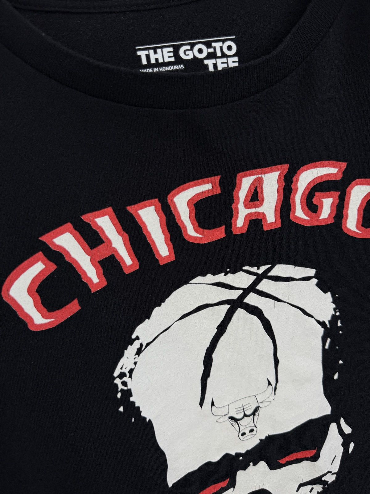 Adidas 💀🇺🇸 Y2K Adidas Chicago Bulls Skull T-Shirt Rare Retro Hype Size US L / EU 52-54 / 3 - 6 Thumbnail
