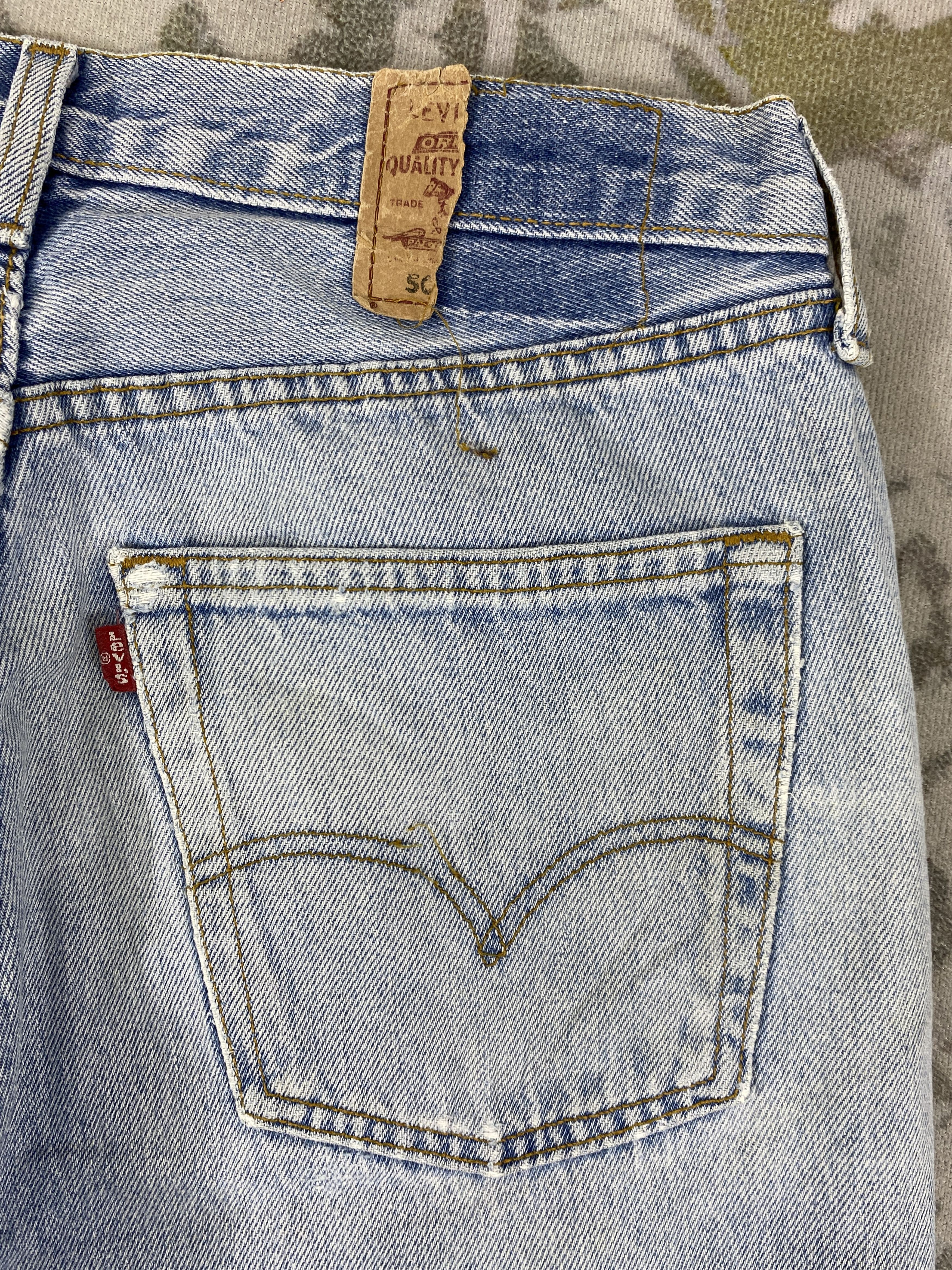 Levi's Distressed Blue Vintage Levi's 501 Jeans 31x31.5 - JN3584 Size US 31 - 12 Thumbnail