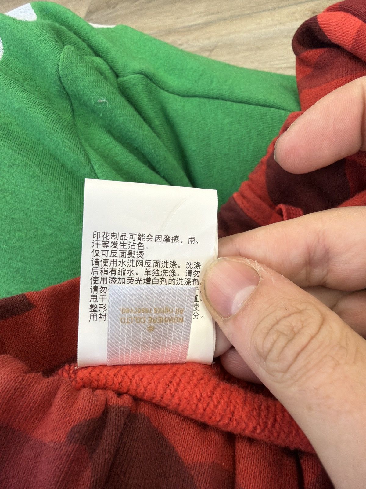 Bape Bape busy camo red sweatpants Size US 30 / EU 46 - 7 Thumbnail