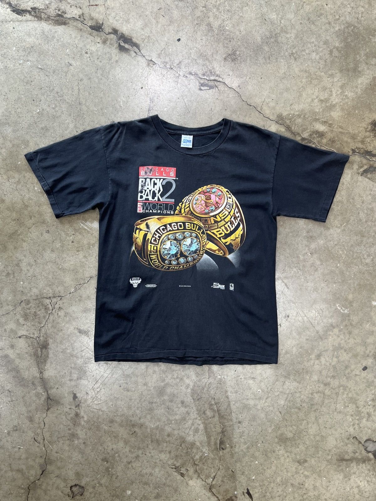 NBA Vintage 1992 Chicago Back 2 Back Champion Ring Tee Large Size US L / EU 52-54 / 3 - 2 Thumbnail