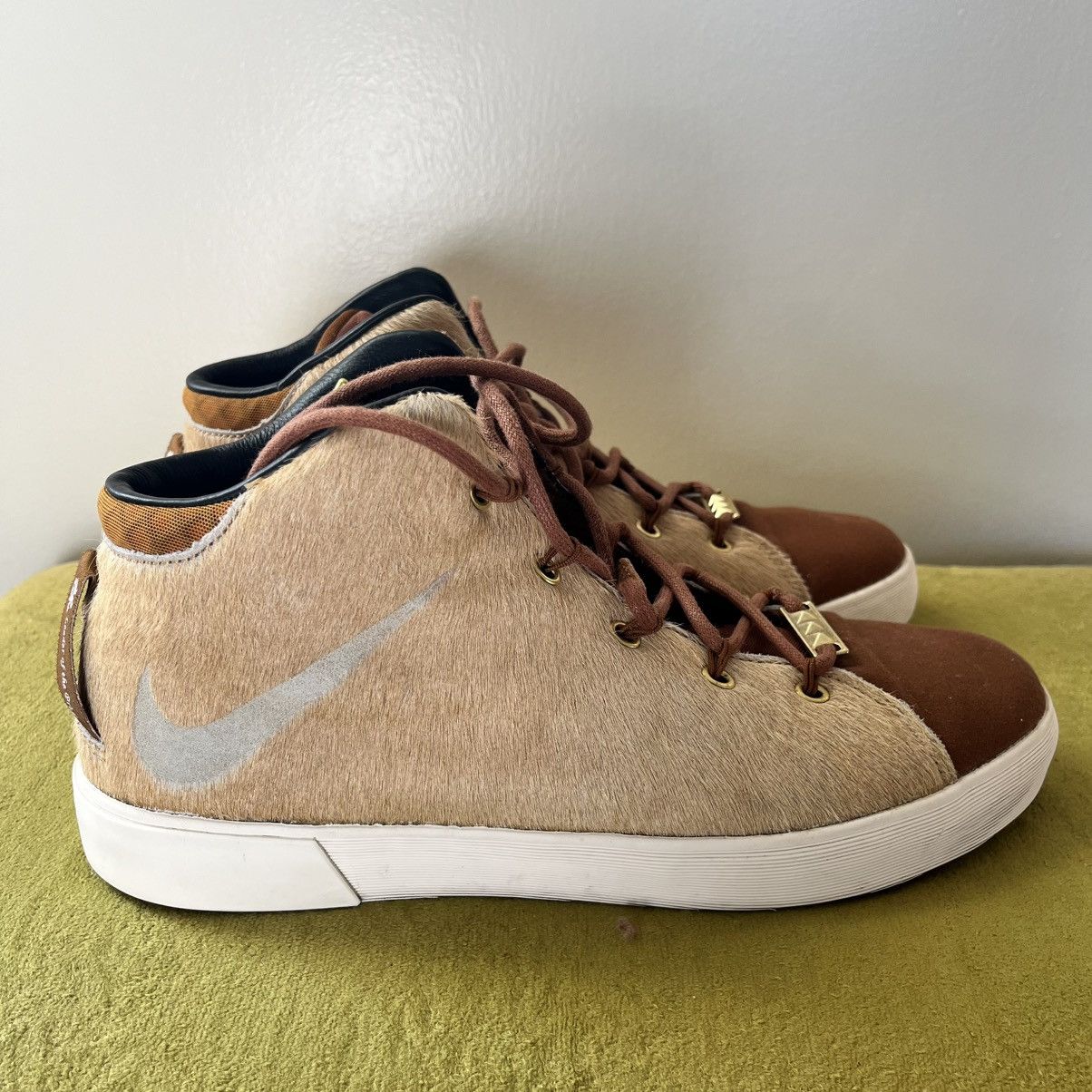 Nike Nike LeBron Size US 10 / EU 43 - 1 Thumbnail