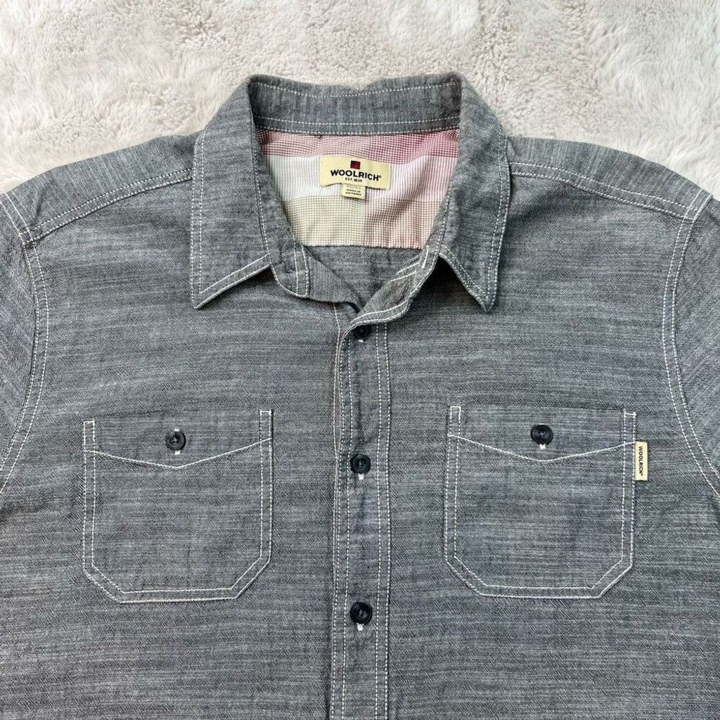 Woolrich Woolen Mills Woolrich Shirt Mens XL Button Up Pockets Textured Chambray Size US XL / EU 56 / 4 - 2 Thumbnail